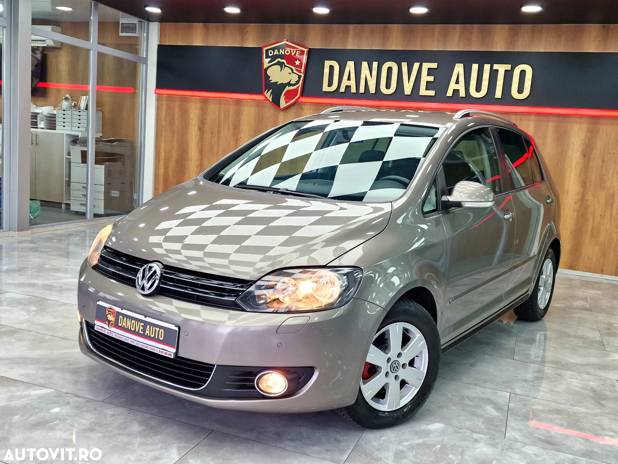 Volkswagen Golf Plus 1.4 TrendlineTSI DSG - 9