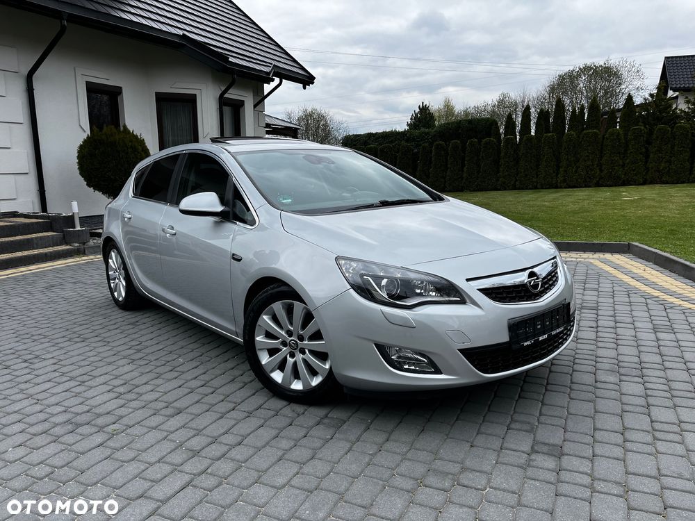 Opel Astra 1.6 T Cosmo - 1