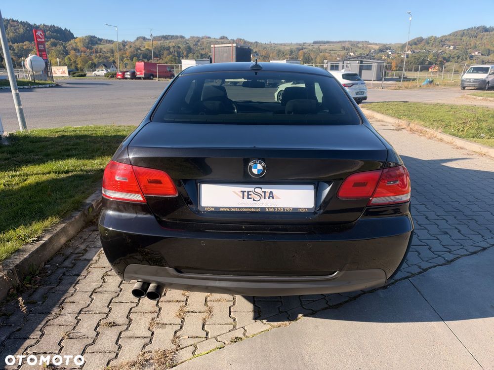 BMW Seria 3 330i xDrive M Sport Edition - 5