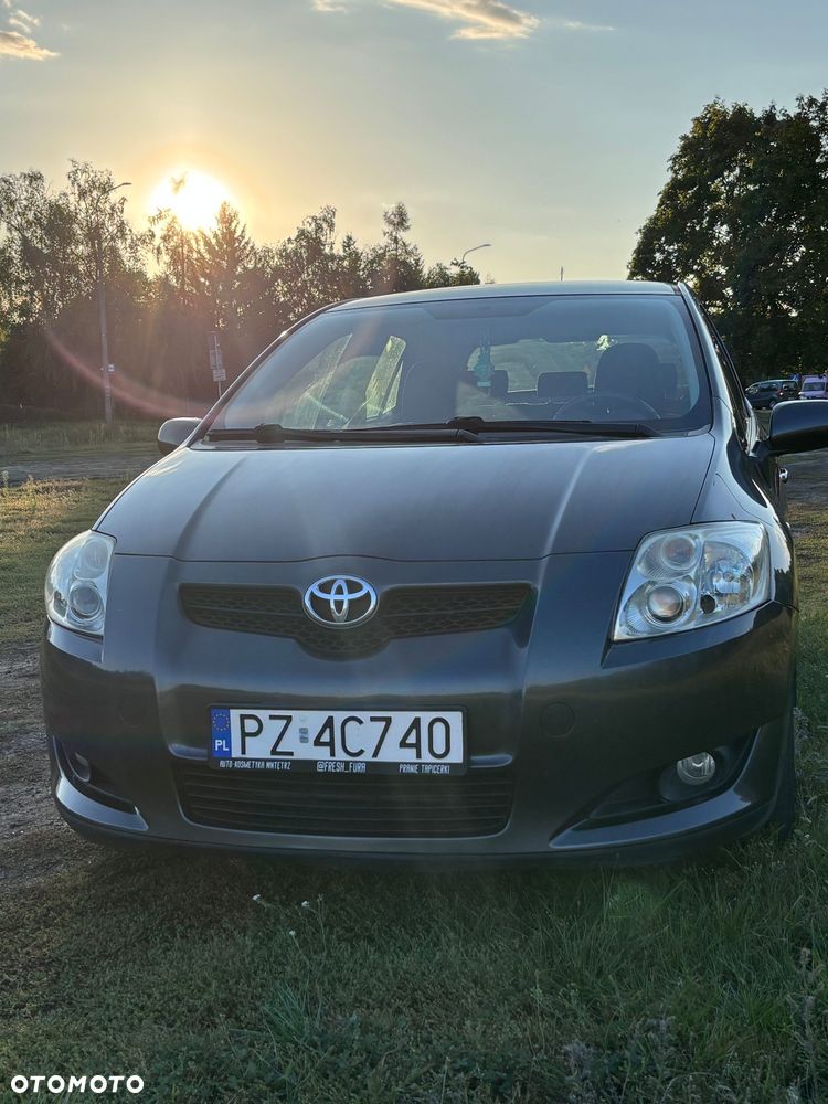 Toyota Auris 1.6 VVT-i Terra - 3