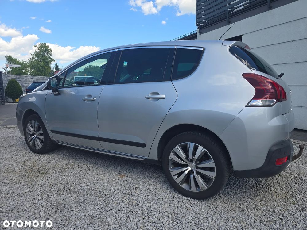 Peugeot 3008 HDi 115 Allure - 10