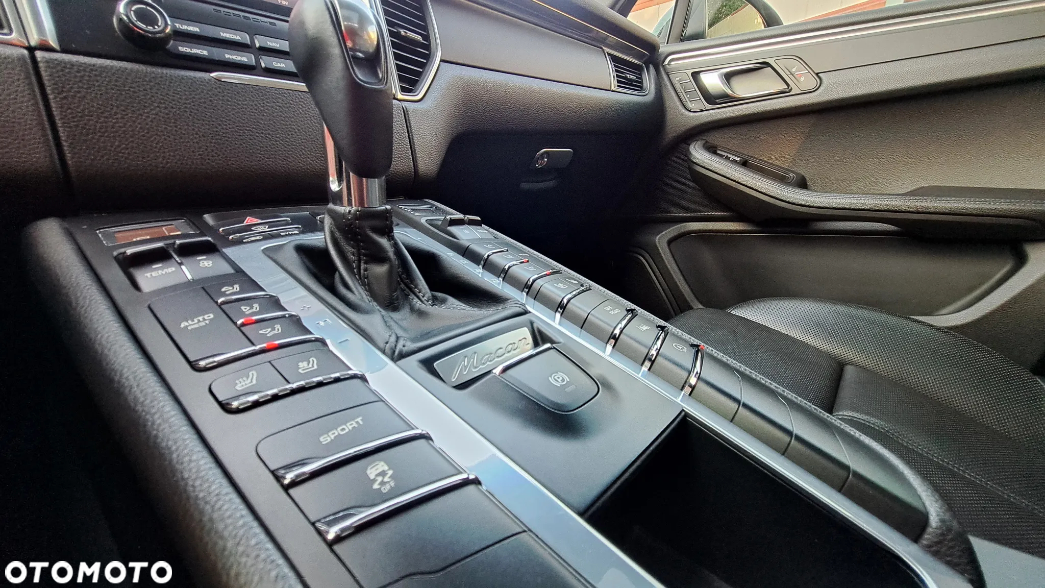 Porsche Macan - 40
