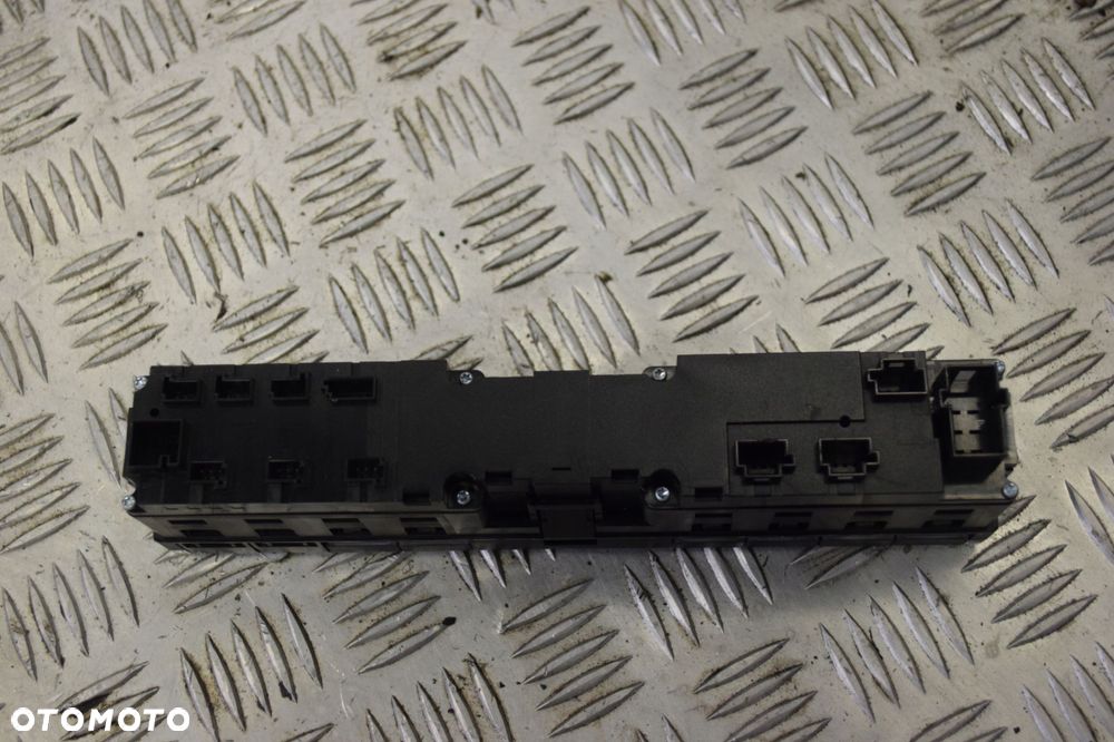 PANEL PRZYCISK AWARYJNYCH ACTROS MP4 - 3