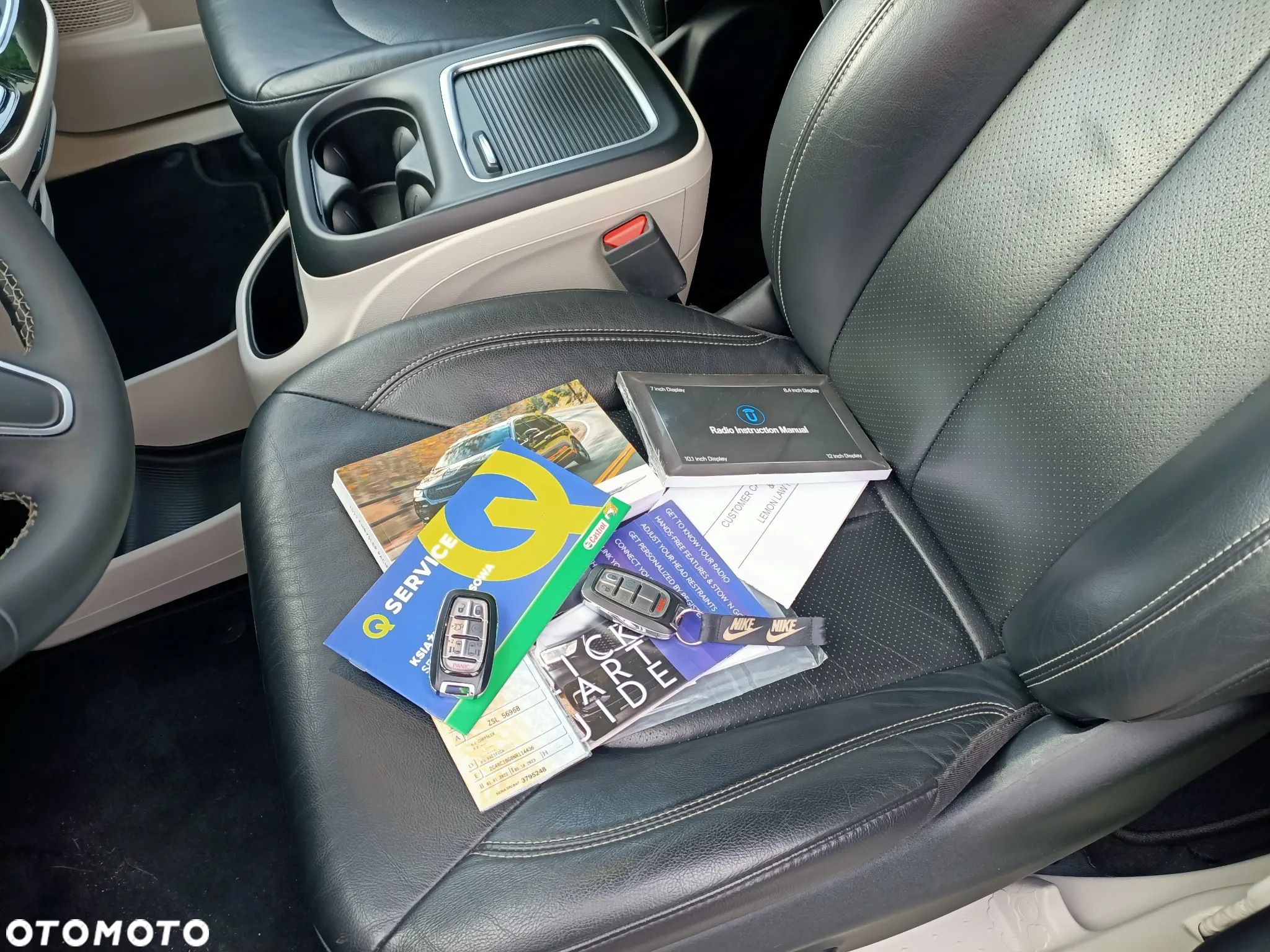 Chrysler Pacifica - 16