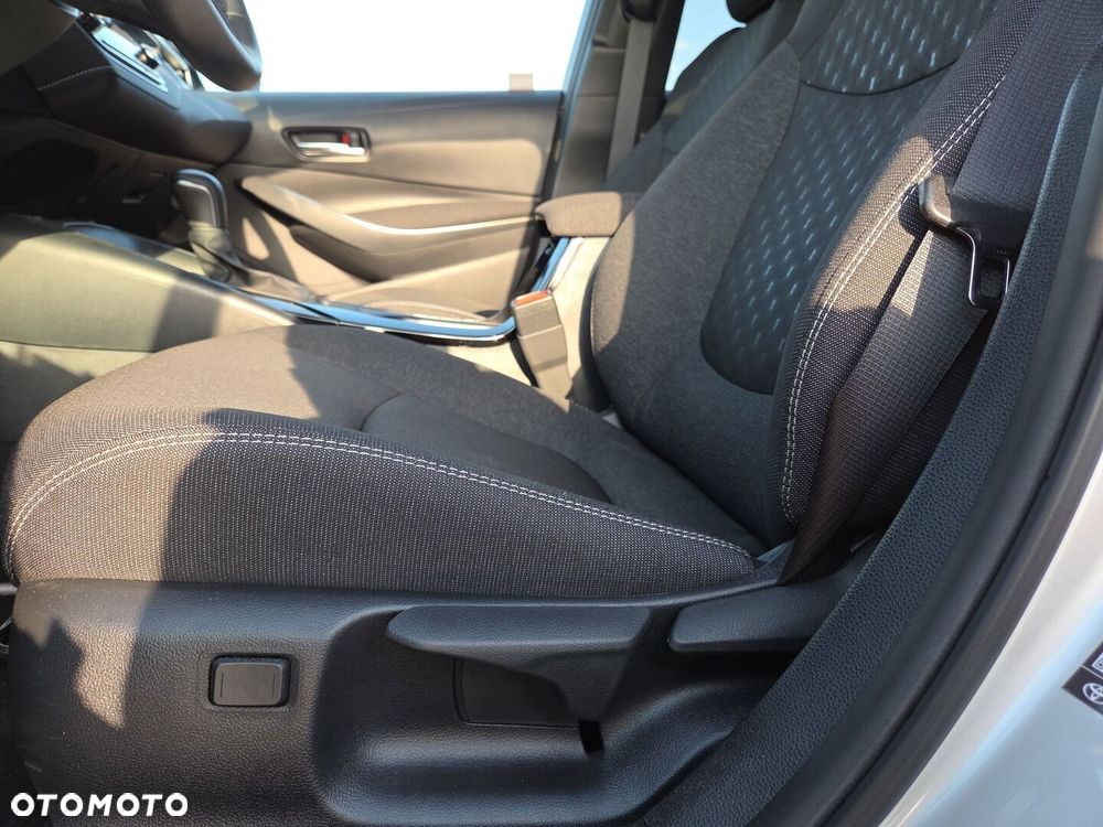 Toyota Corolla 1.8 Hybrid Style - 17