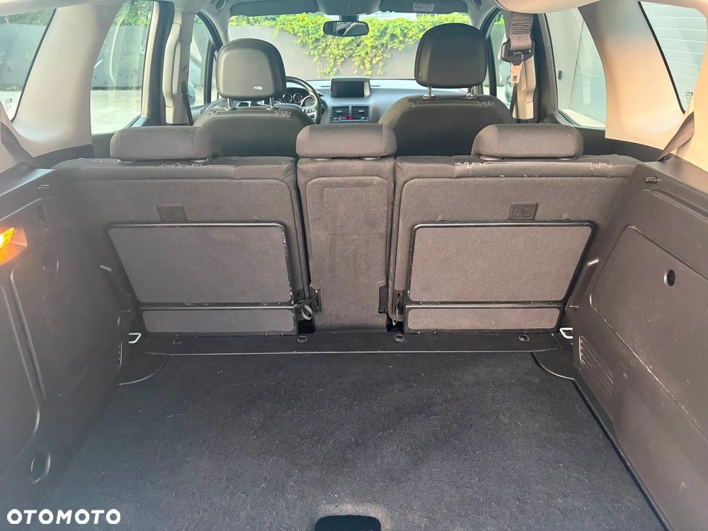 Opel Meriva - 10