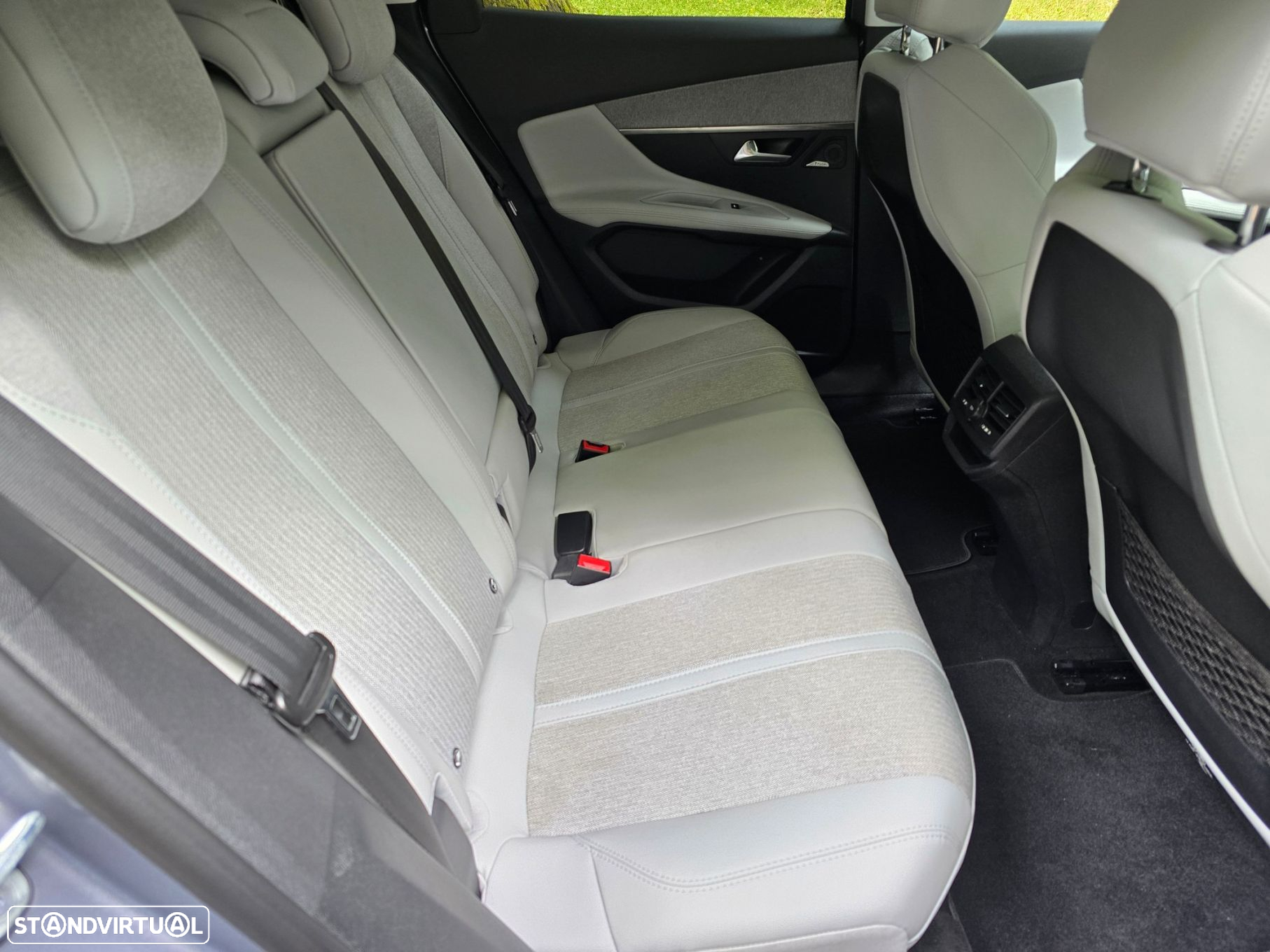 Peugeot 3008 1.2 PureTech Allure - 26