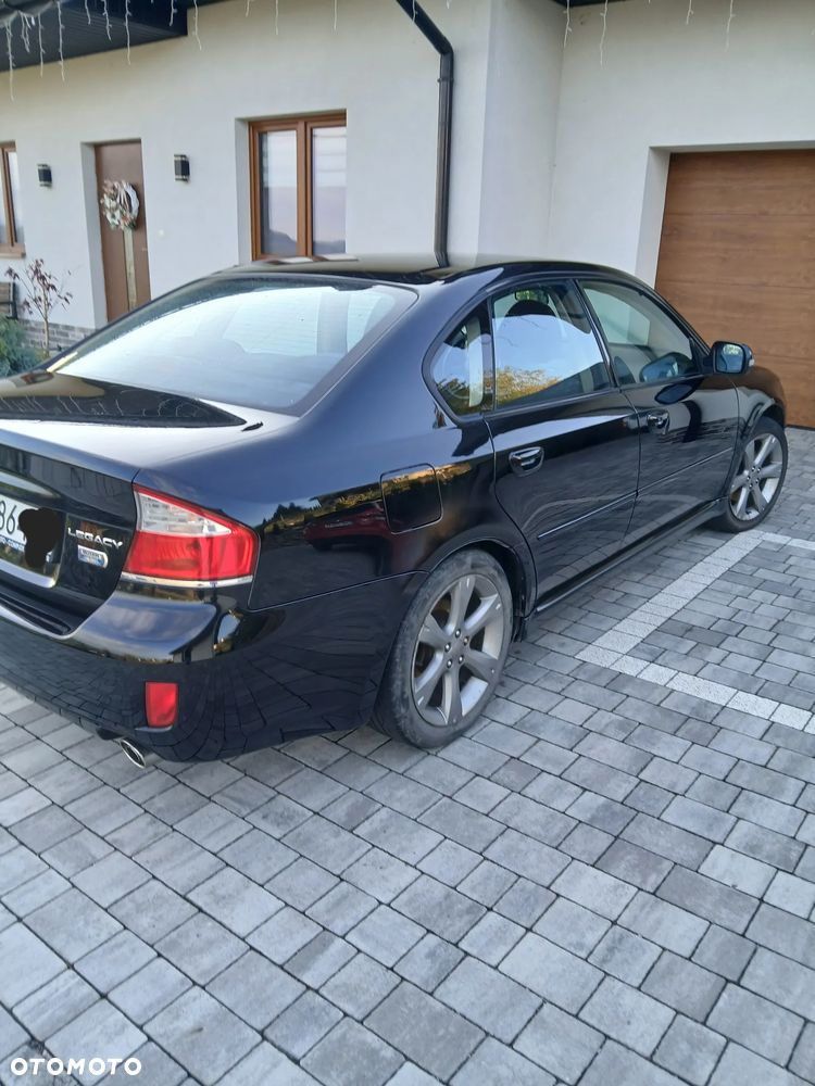 Subaru Legacy - 14