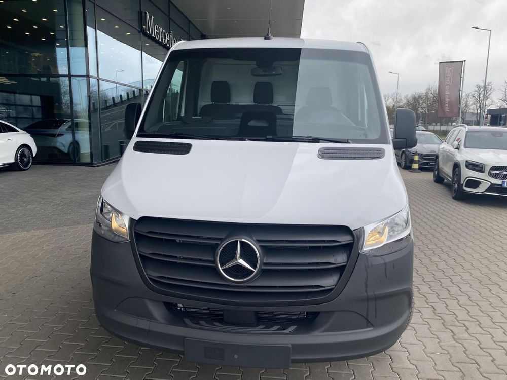 Mercedes-Benz Sprinter - 2