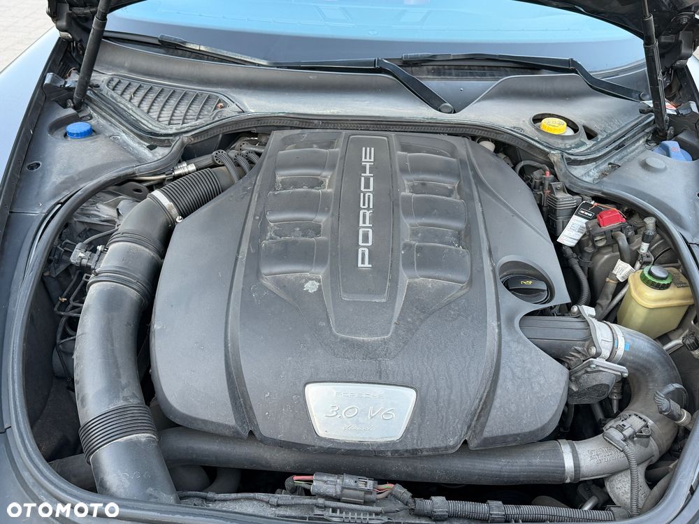 Porsche Panamera - 18