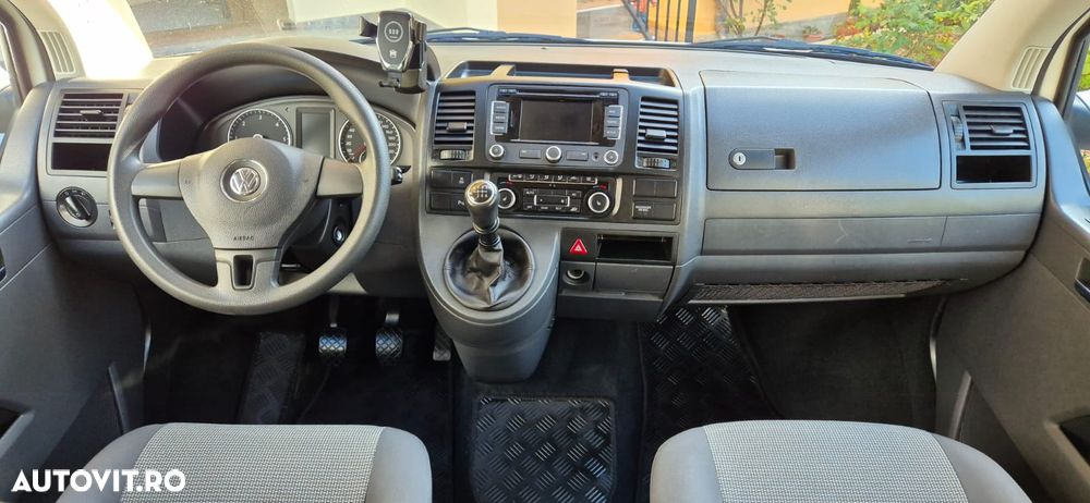 Volkswagen Caravelle - 7