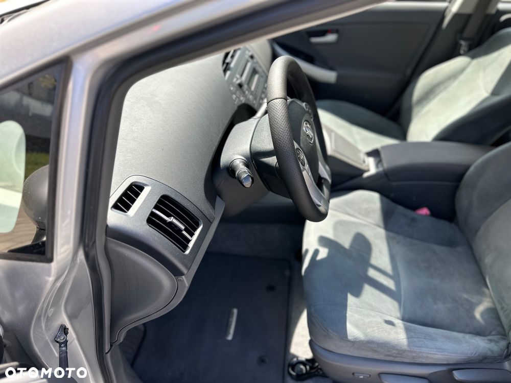 Toyota Prius - 8