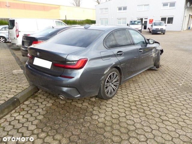 BMW Seria 3 320d Edition M Sport Shadow - 4
