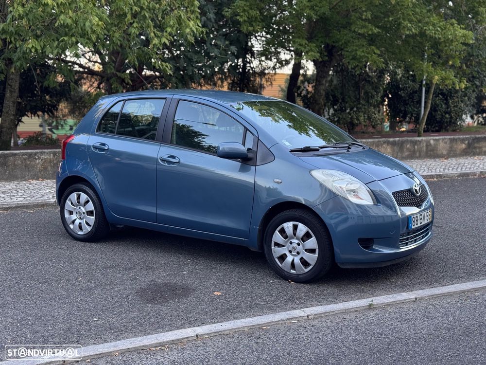 Toyota Yaris 1.0 VVT-i Sol - 3