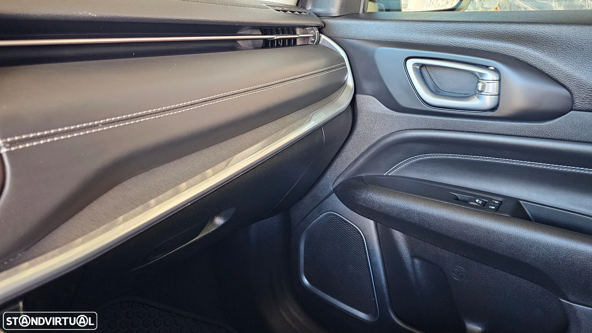 Jeep Compass 1.3 T4 4xe PLUG-IN HYBRID Auto High Upland - 27