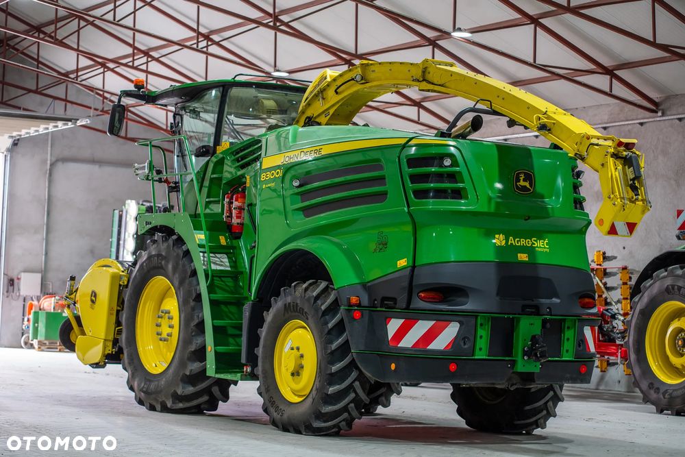 John Deere 8300 - 2