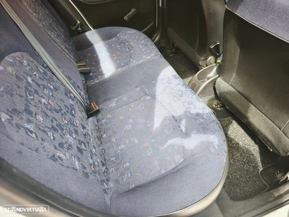 Peugeot 206 1.1 XR Présence - 17