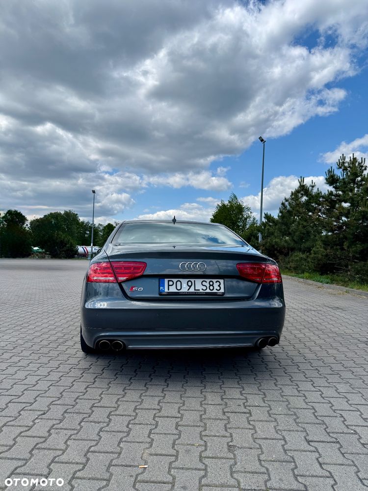 Audi S8 - 3
