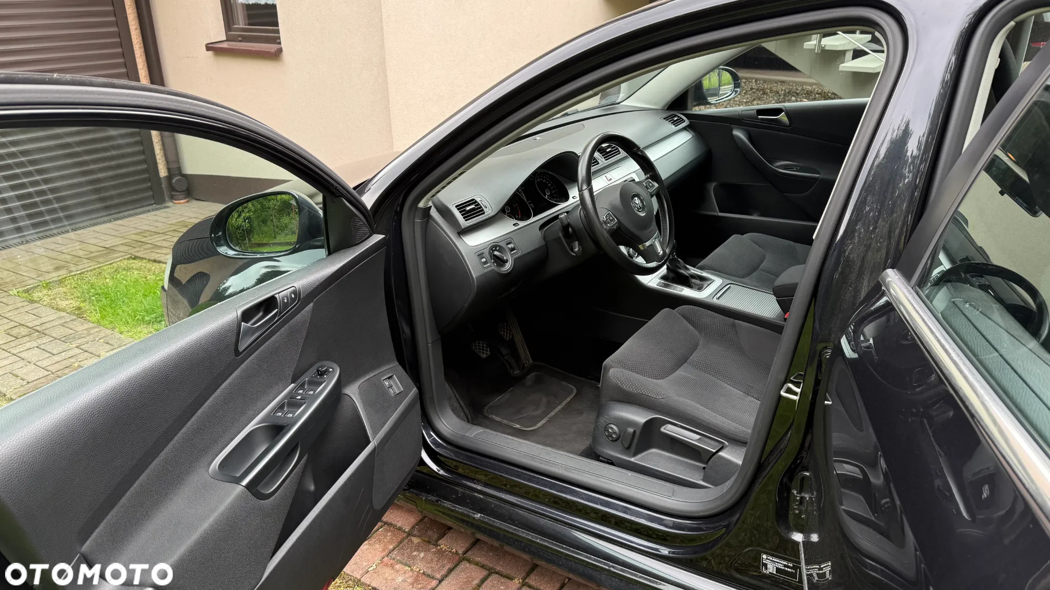 Volkswagen Passat 2.0 TDI Comfortline R-Style - 9