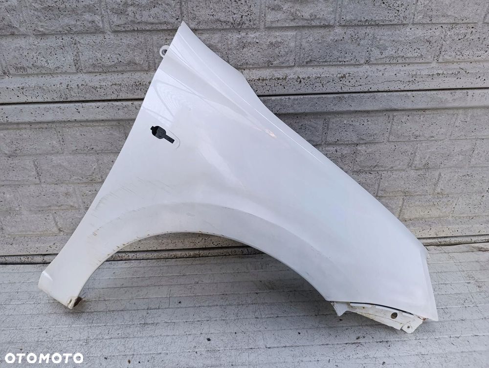 łada granta 2011- błotnik przedni prawy oryginał - 1