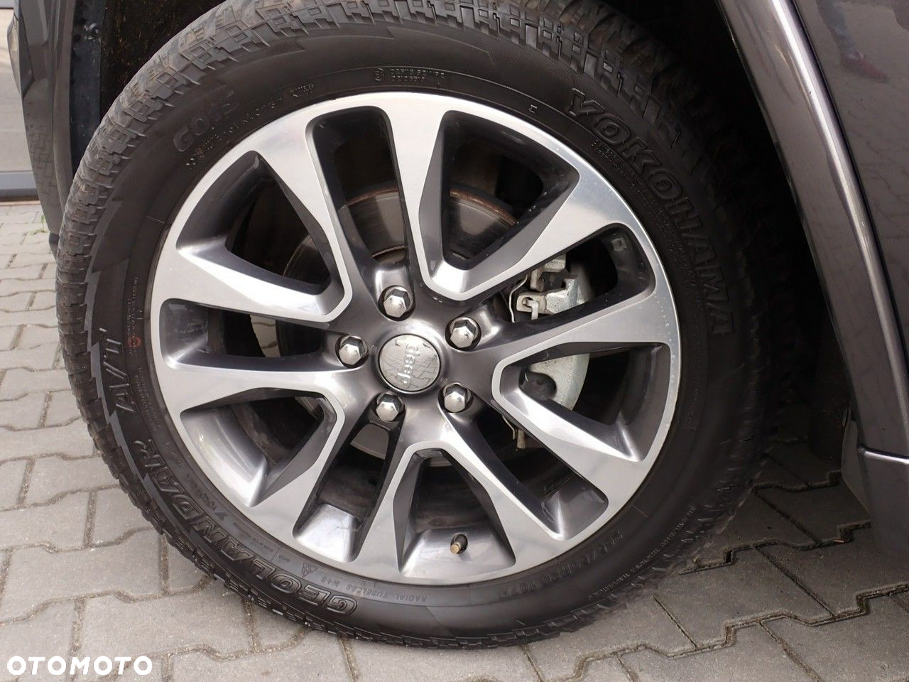 Jeep Grand Cherokee - 30