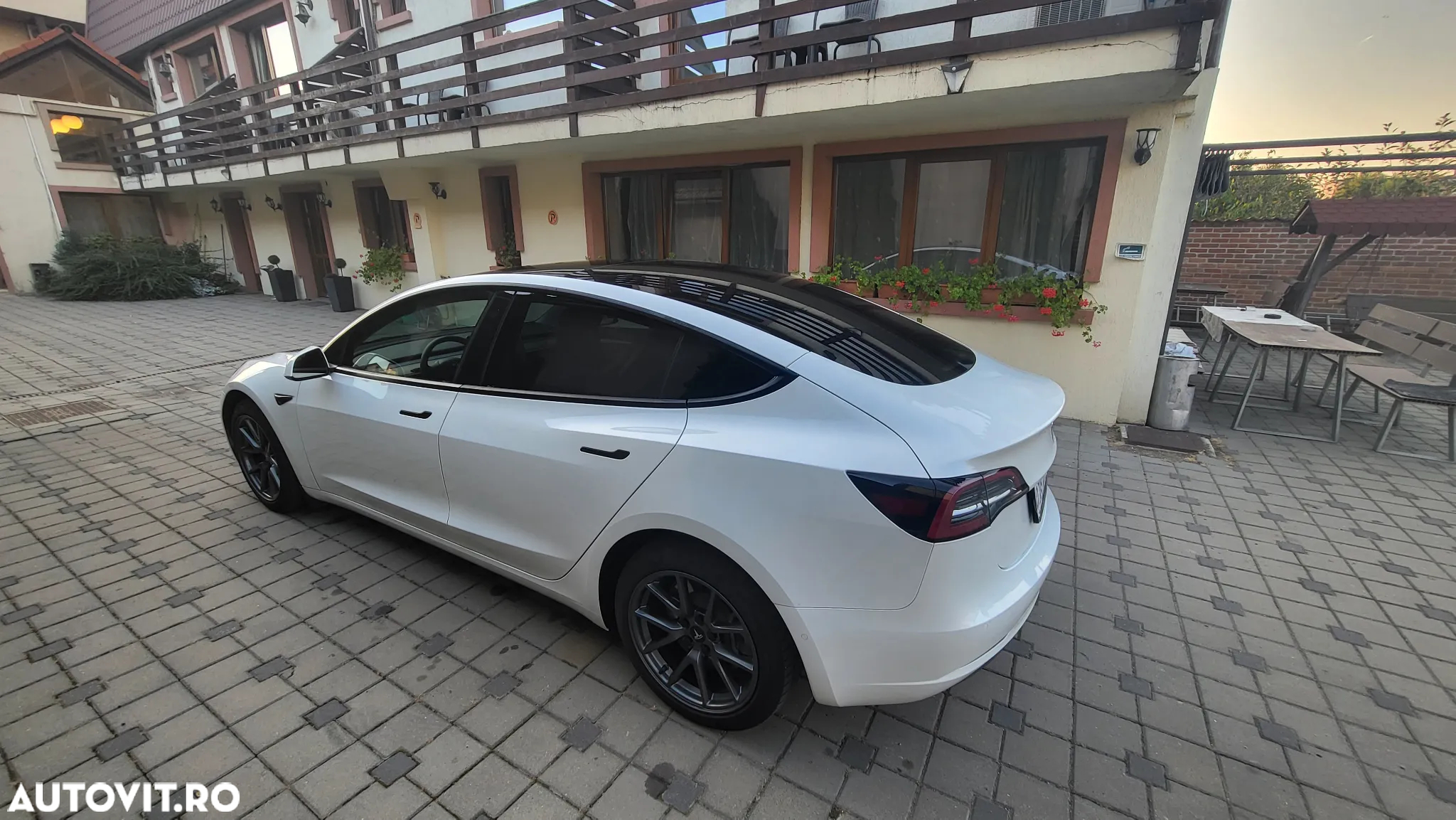 Tesla Model 3 Langstreckenbatterie Allradantrieb Dual Motor Performance - 25