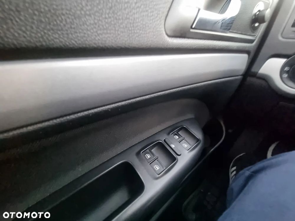 Skoda Octavia 1.8 TSI FAMILY - 24