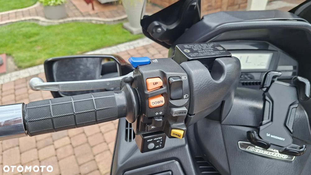 Suzuki Burgman - 13