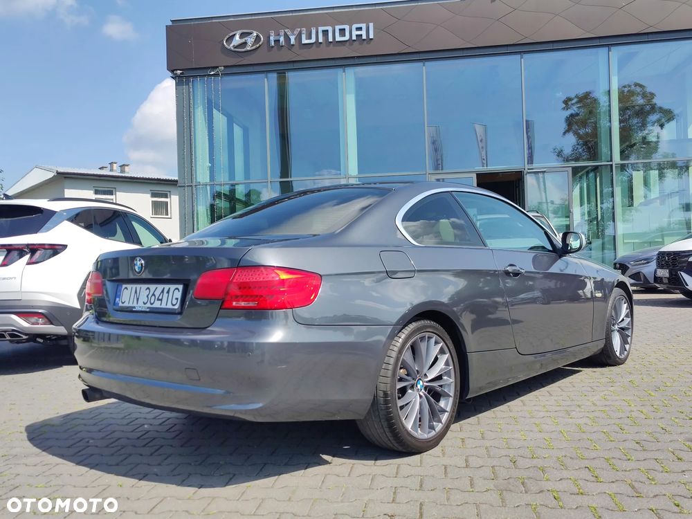 BMW Seria 3 318i Edition Exclusive - 15