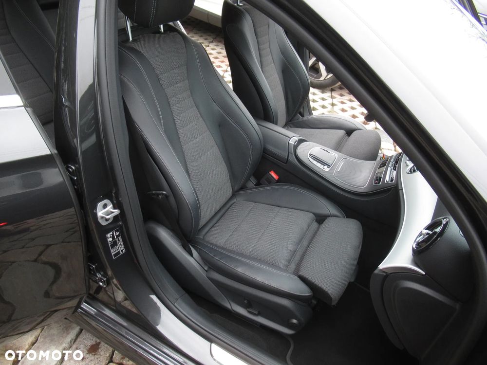 Mercedes-Benz Klasa E 220 d 4-Matic AMG - 11