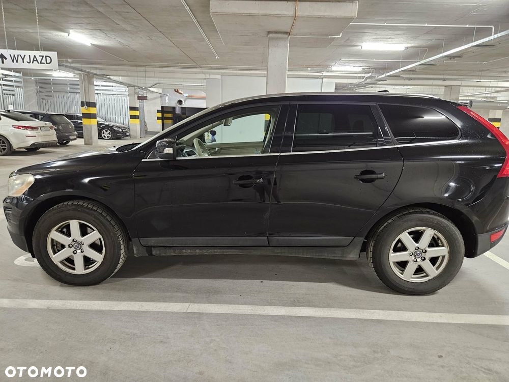 Volvo XC 60 3.2 AWD Momentum - 3