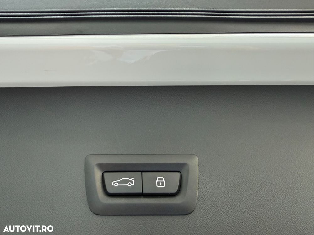 BMW X3 xDrive20i AT - 32