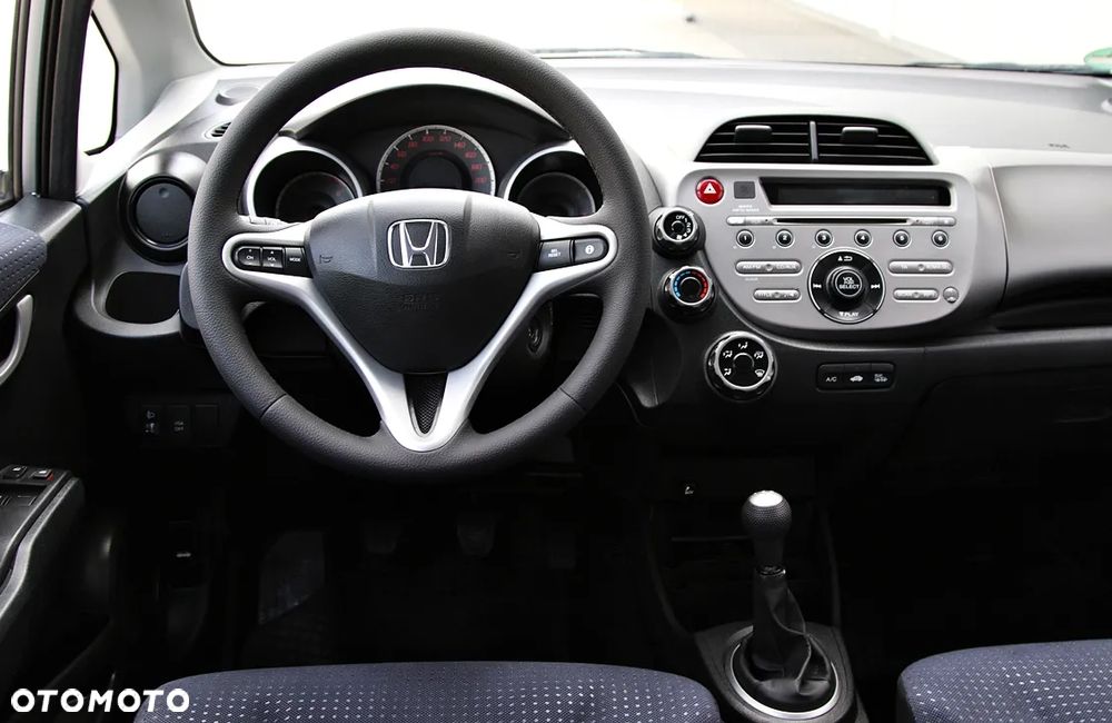 Honda Jazz 1.2 Base - 18