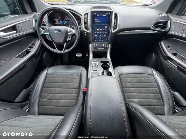 Ford Edge - 8