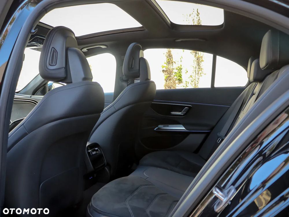 Mercedes-Benz Klasa E 220 d mHEV AMG 9G-Tronic - 14