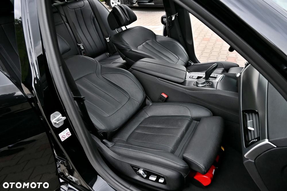 BMW Seria 5 - 28