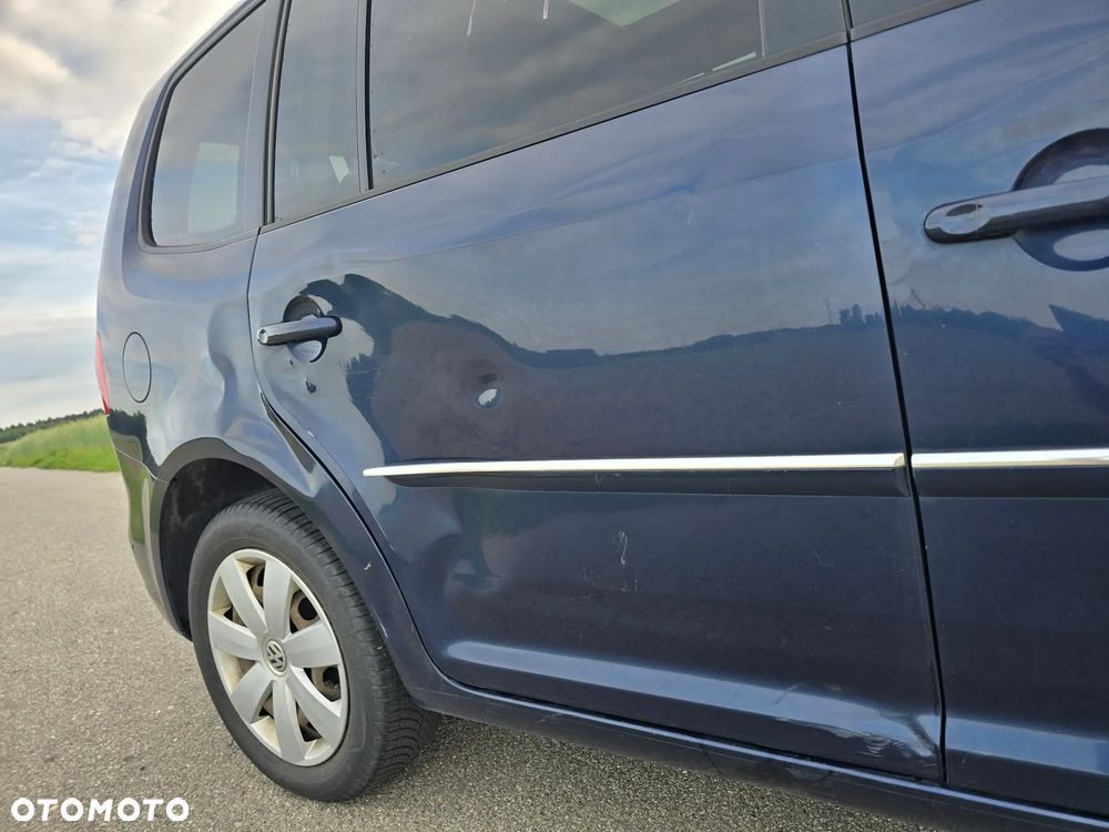 Volkswagen Touran 2.0 TDI DPF DSG Highline - 5