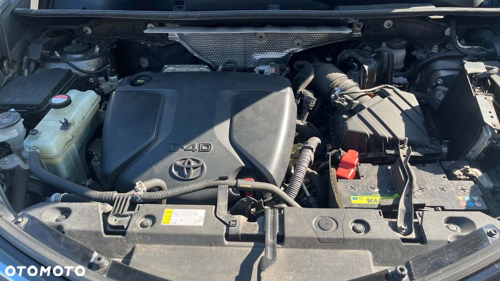 Toyota RAV4 2.0 D-4D Style 4x2 - 18