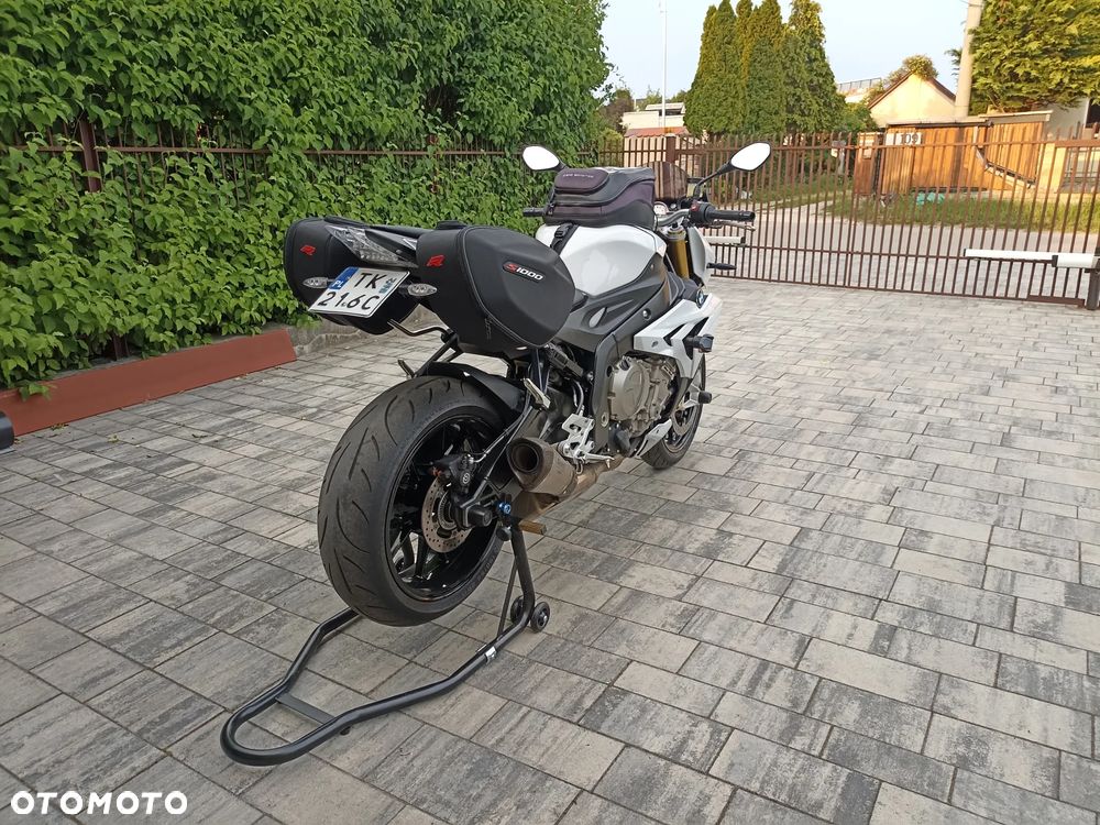 BMW S - 2
