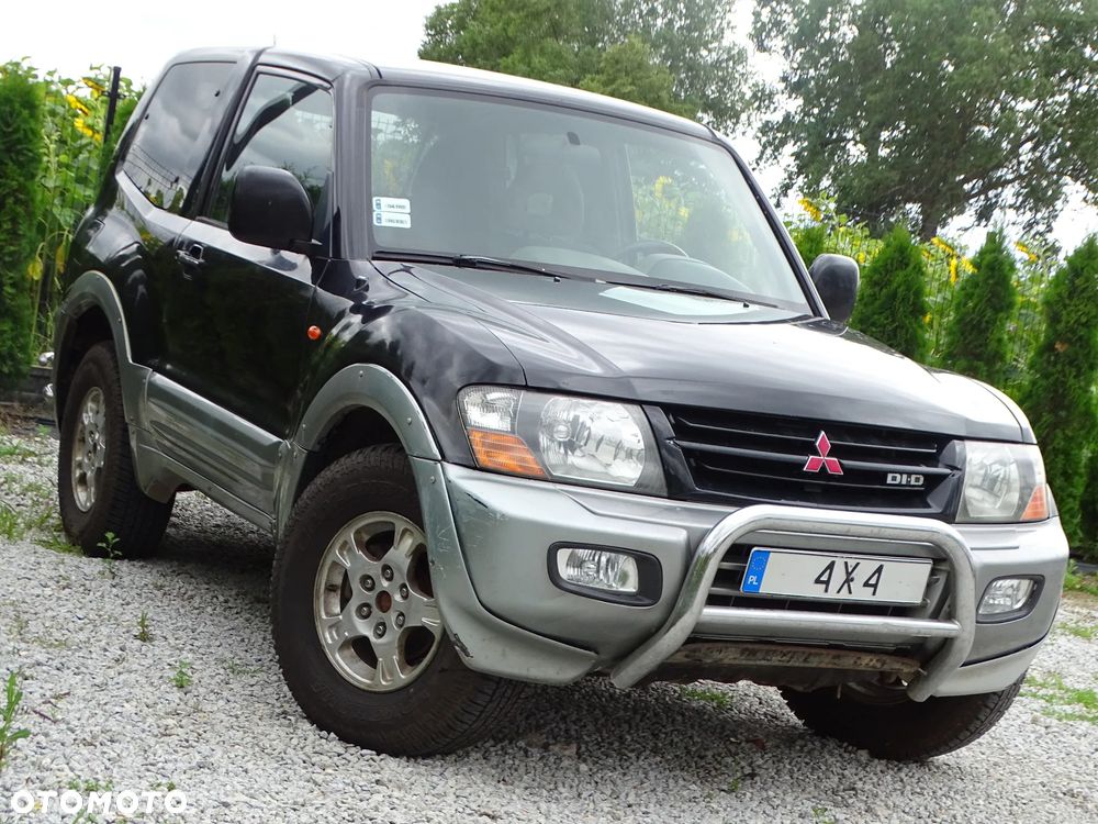 Mitsubishi Pajero - 2