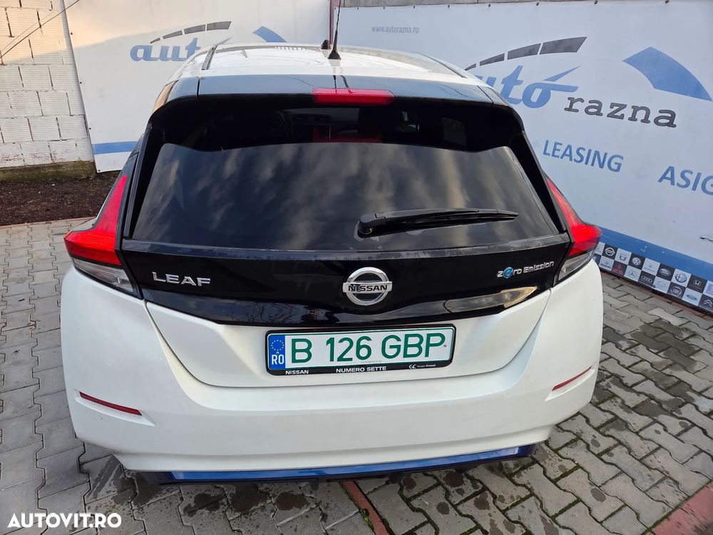 Nissan LEAF - 12