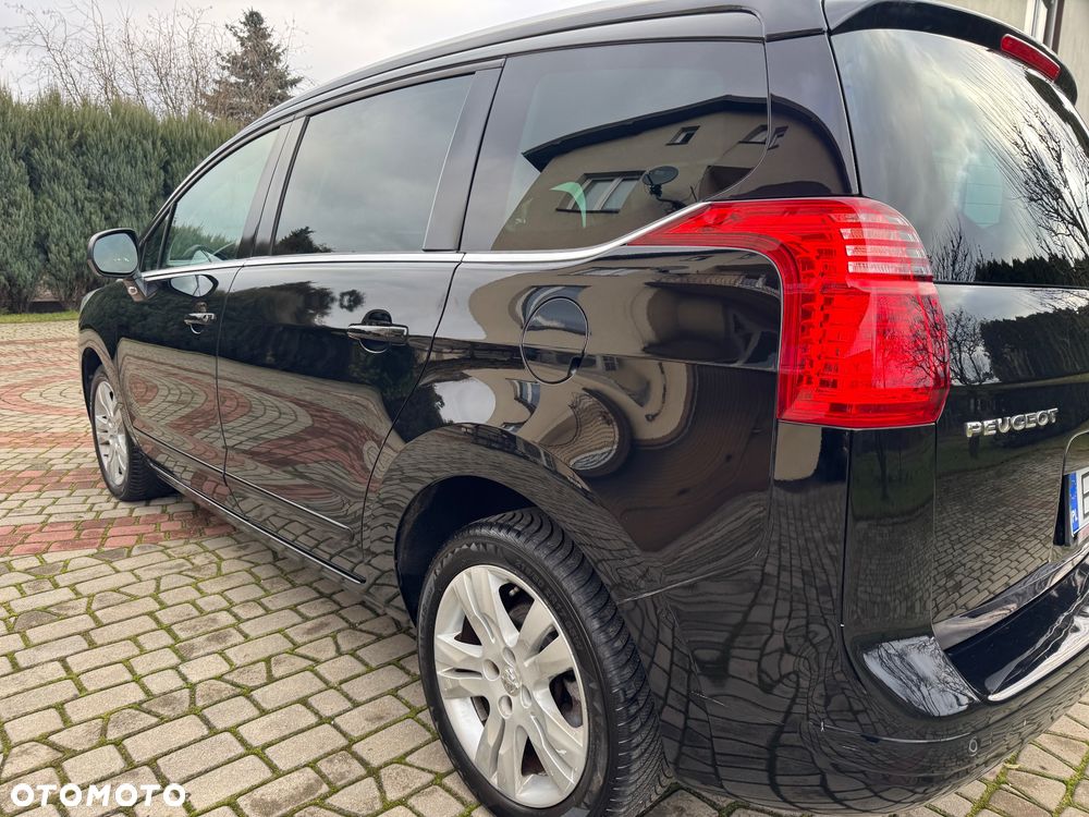 Peugeot 5008 1.6 THP Premium + - 24