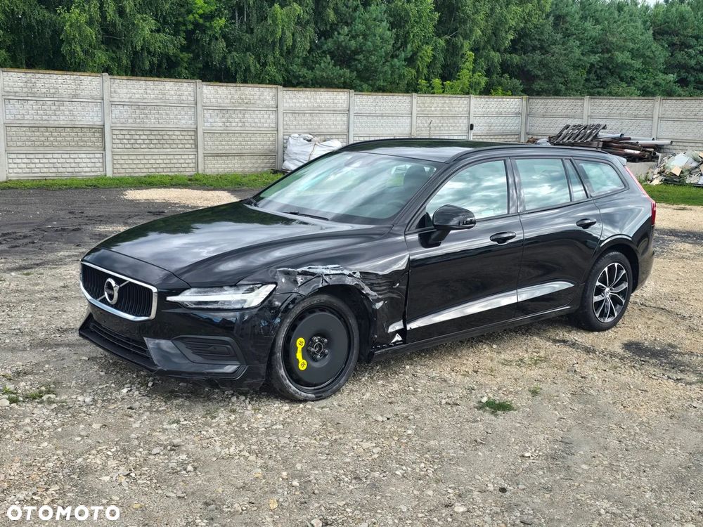 Volvo V60 B3 B DKG Momentum - 13