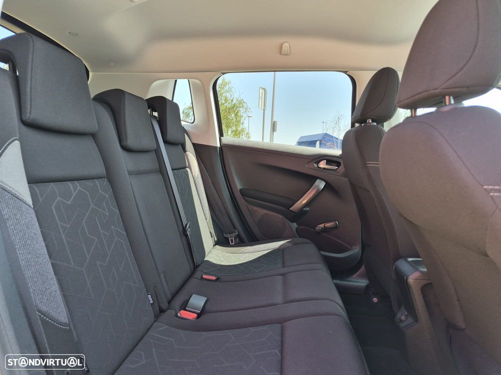 Peugeot 2008 1.2 PureTech Style - 19