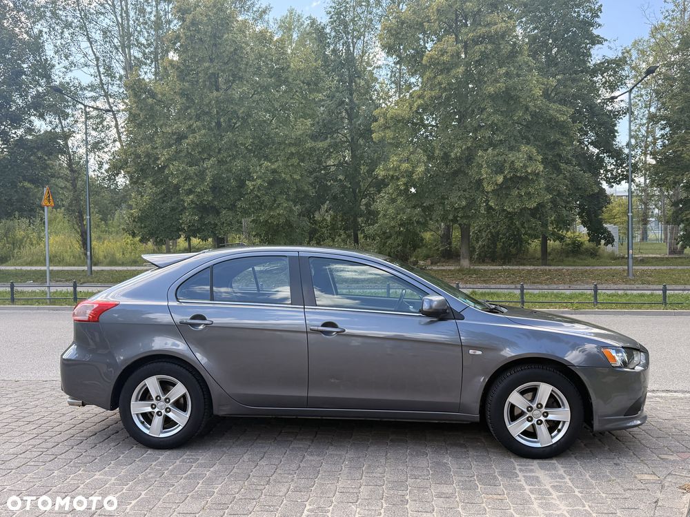 Mitsubishi Lancer 1.8 Invite - 1