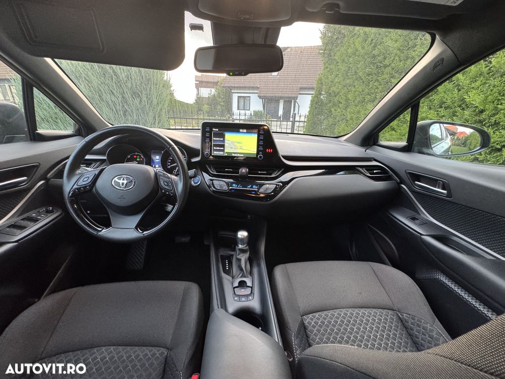 Toyota C-HR Hybrid Business-Edition - 13