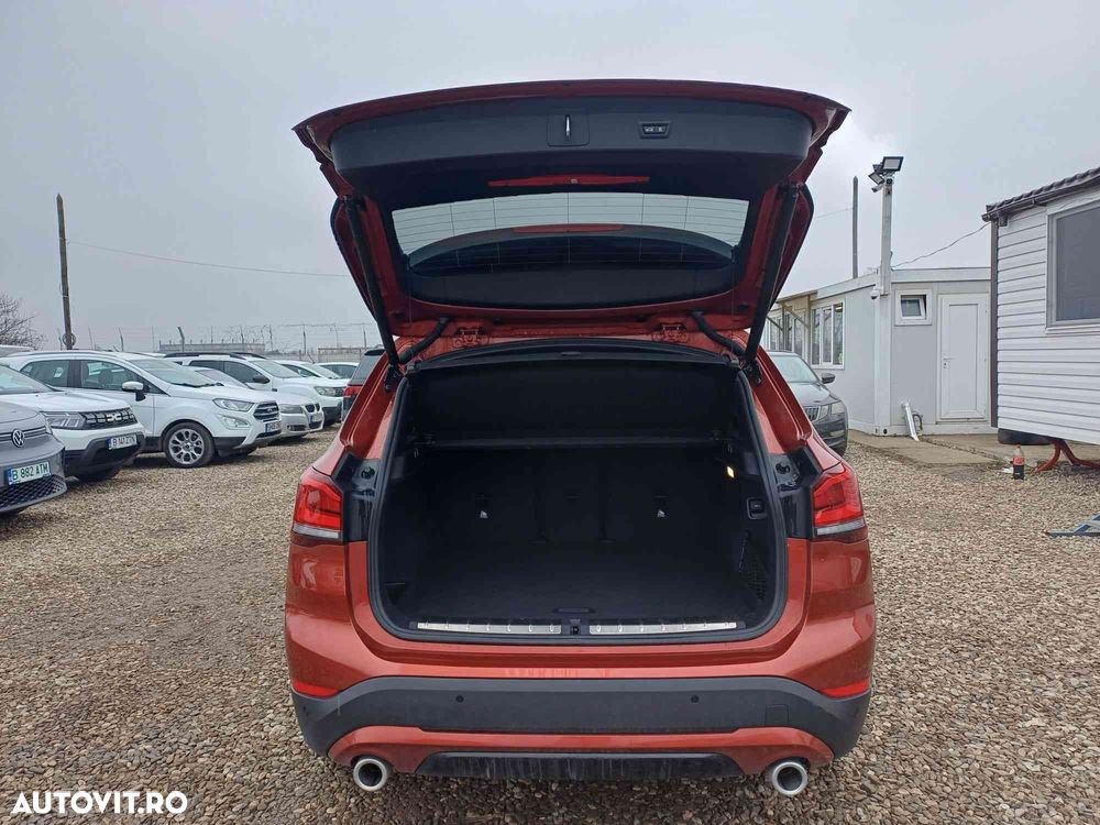 BMW X1 sDrive18d AT - 7