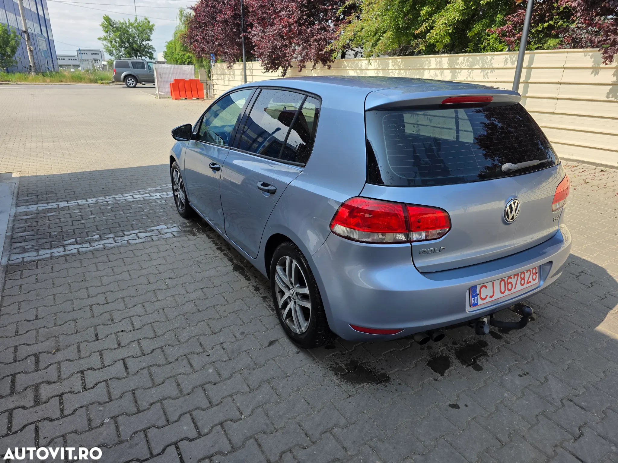 Volkswagen Golf 2.0 TDI DPF Comfortline - 4