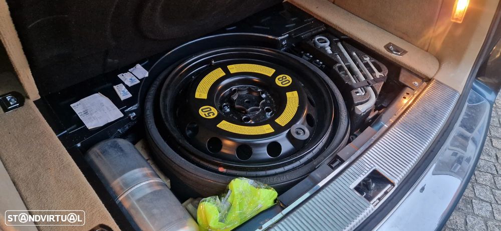 VW Touareg 3.0 TDI V6 Tiptronic - 11