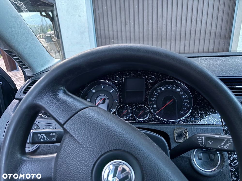 Volkswagen Passat 1.9 TDI Comfortline - 14